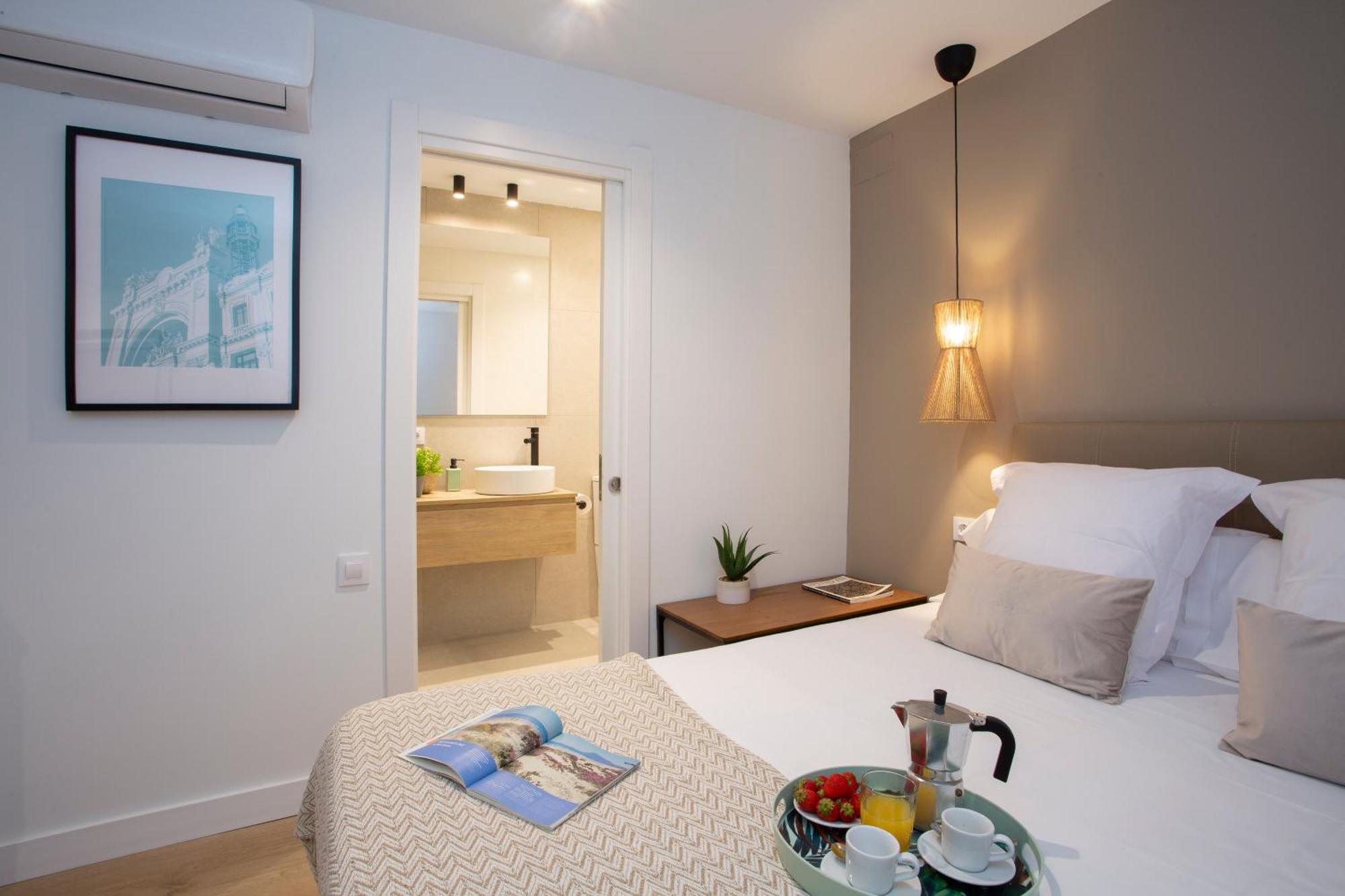 Poeta Llombart Apartment Valence Extérieur photo