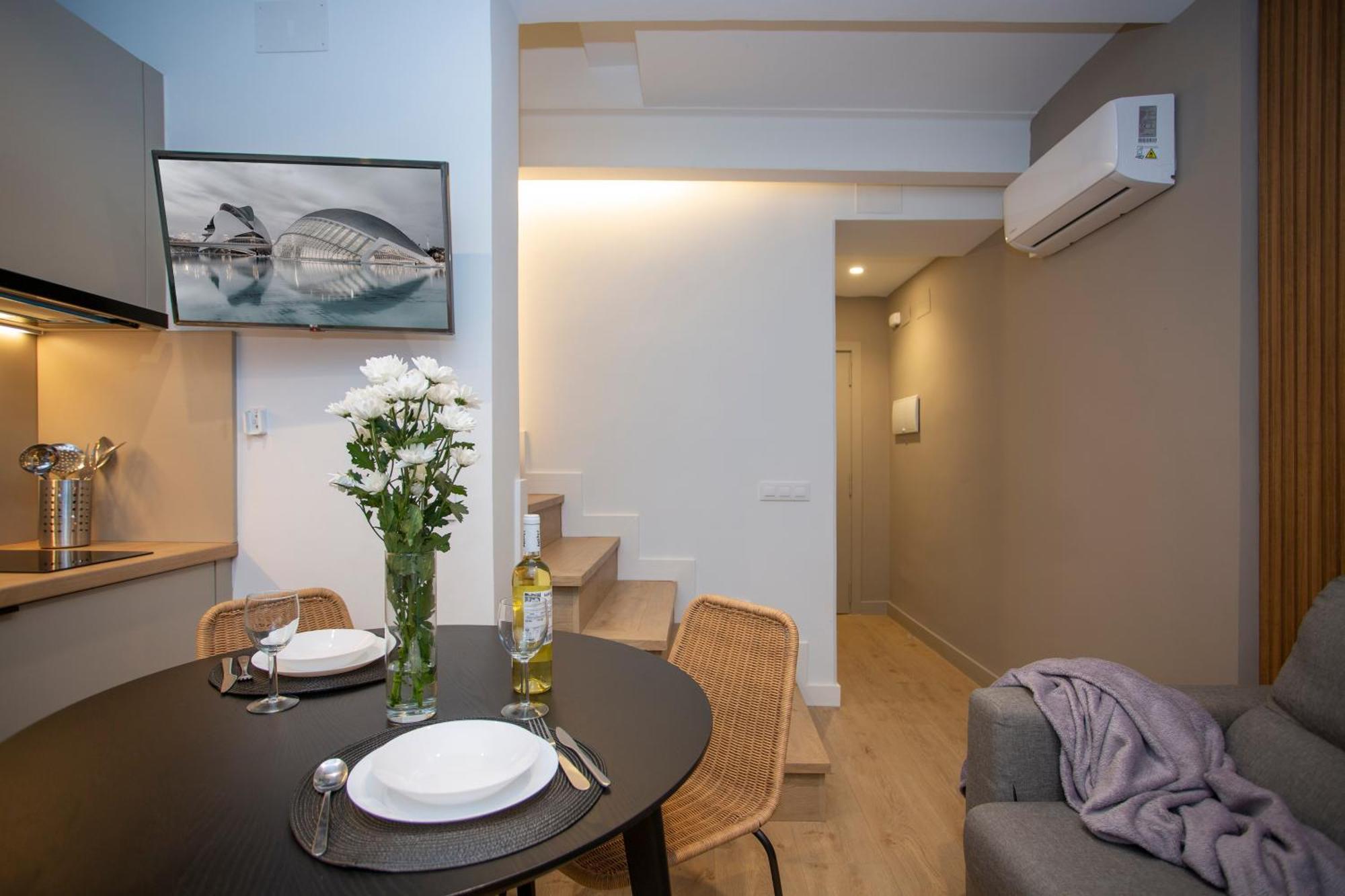 Poeta Llombart Apartment Valence Extérieur photo