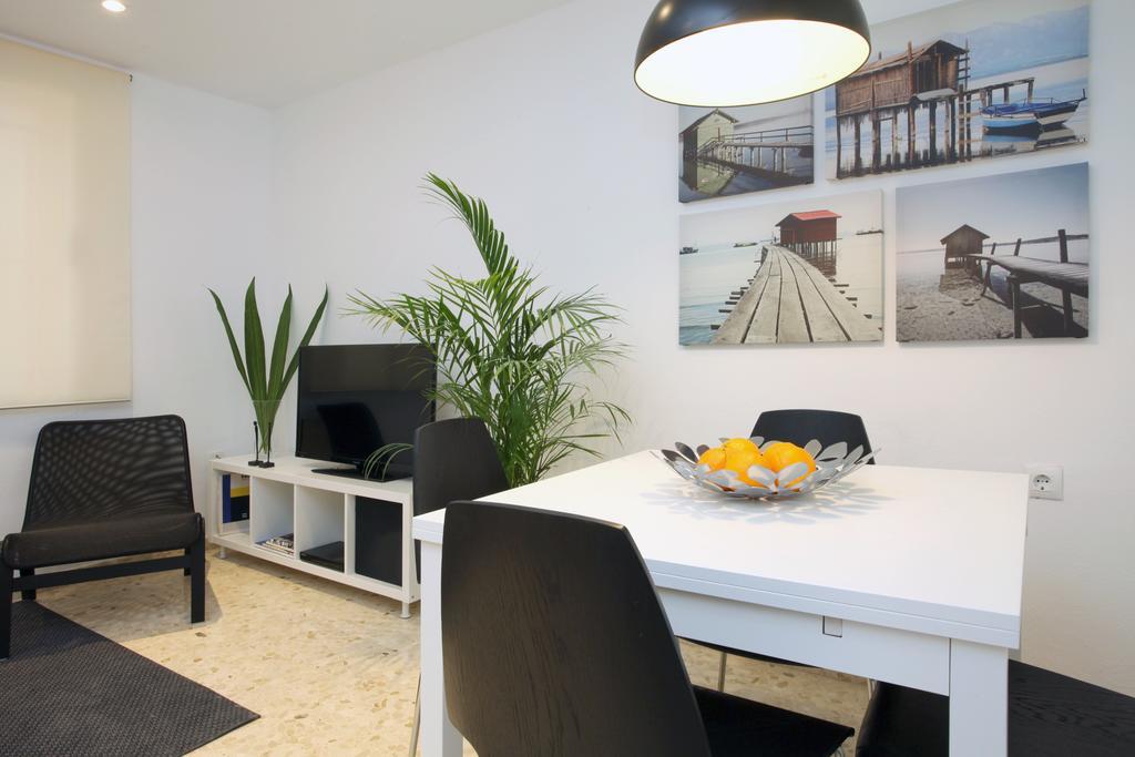 Poeta Llombart Apartment Valence Chambre photo